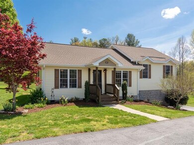 42 Faith Hill Dr, Flat Rock, NC 28731 - photo 2