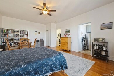 1185 E Broadway unit 4A, Hewlett, NY 11557 - photo 5