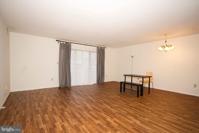 2901 Fallstaff Rd unit 504, Baltimore, MD 21209 - photo 4