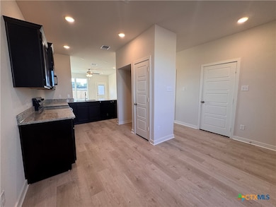 417 University Ave, Troy, TX 76579 - photo 2