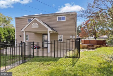 1501 Logan St, Reading, PA 19607 - photo 2