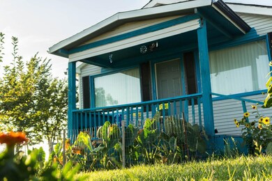 70 Ozark Loop Conway Front Porch3