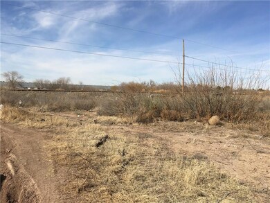 11701 Valle Lindo Dr, Socorro, TX 79927 - photo 4