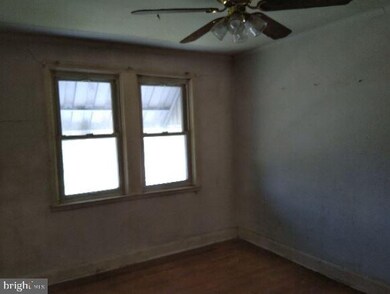 1043 Church St, Brooklyn, MD 21225 - photo 3
