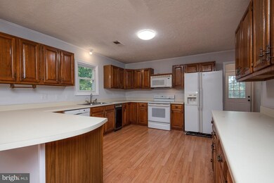 9483 Paradise Rd, Warrenton, VA 20186 - photo 7