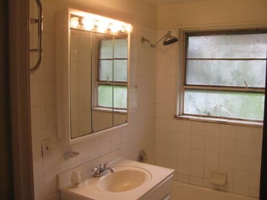 18020 Baker Ave, Country Club Hills, IL 60478 - photo 4