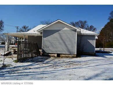 230 W 4th St, Mulberry, AR 72947 - photo 4