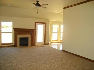 2113 Crooked Oak Dr, Shawnee, OK 74804 - photo 7