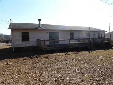 114 Tanner Cir, Shelbyville, TN 37160 - photo 2