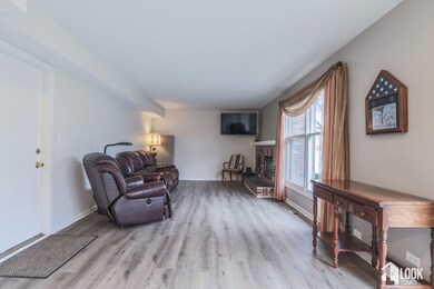 2292 Pontiac Cir, Naperville, IL 60565 - photo 3