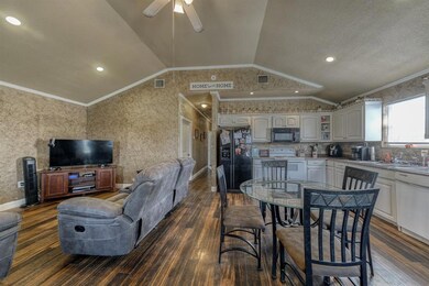 120 Teresa Ct, Granbury, TX 76049 - photo 3