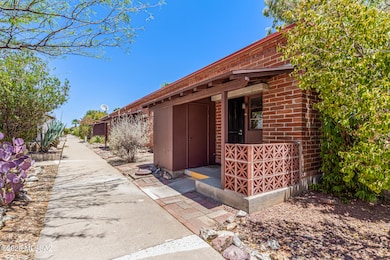 30 - Paseo Madera