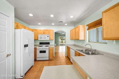 2119 W Painted Sunset Cir, Tucson, AZ 85745 - photo 2