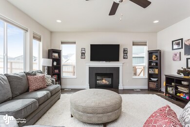 Living Room 6581-FULL