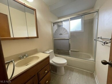 15920 Pike Blvd, Brook Park, OH 44142 - photo 3