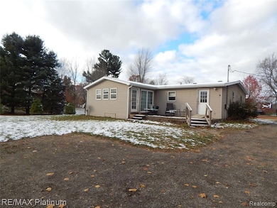 10321 E Lovejoy Rd, Perry, MI 48872 - photo 3