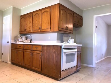 107 Glenmoor Dr, Fredericksburg, TX 78624 - photo 7