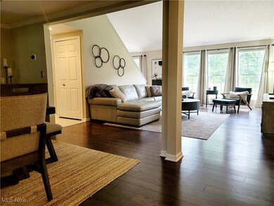 10127 Outrigger Cove unit 3, Aurora, OH 44202 - photo 5