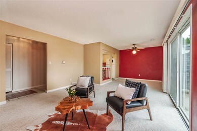 2114 W 1st St unit 7, Cedar Falls, IA 50613 - photo 2