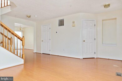 9547 Oakhurst Dr, Columbia, MD 21046 - photo 4