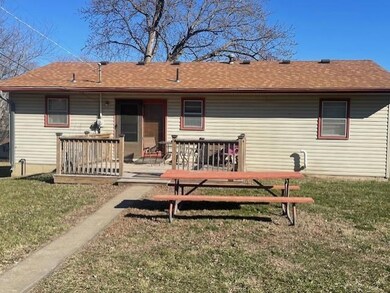 610 N 3rd St, Savannah, MO 64485 - photo 3