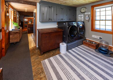 Side Entry and Laundry