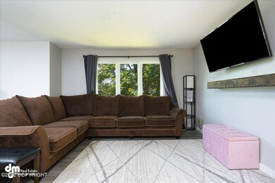 04-Living Room_MAX0393