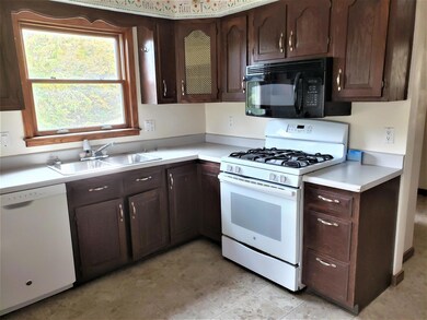 6243 Pikes Peak Rd, Lancaster, WI 53813 - photo 5