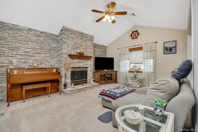 193 Sportsmans Ave, Freeport, NY 11520 - photo 5