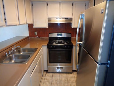 7945 Knights Dr unit C, El Paso, TX 79915 - photo 5