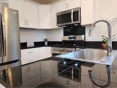 2433 Arizona St, Port Orford, OR 97465 - photo 7