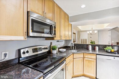 5810 Inman Park Cir unit 210, Rockville, MD 20852 - photo 7