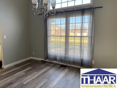 1864 Oakridge Pkwy S, Terre Haute, IN 47802 - photo 3