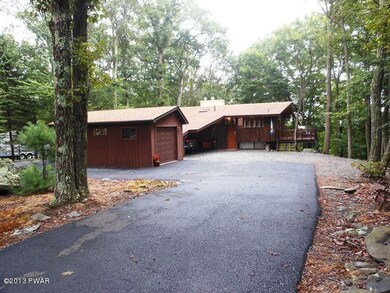 323 Canoe Brook Dr, Hawley, PA 18428 - photo 2