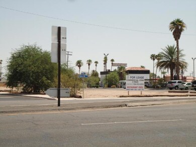 1461 El Centro Ave, El Centro, CA 92243 - photo 2