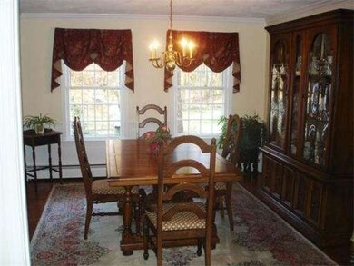 148 Stonecleave Rd, North Andover, MA 01845 - photo 5