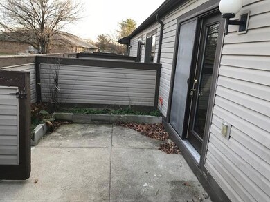 906 Westbury Ln S unit 3B, Columbus, OH 43228 - photo 7