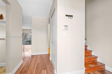 The Beach Club at Fontainebleau Park unit E225, Miami, FL 33172 - photo 5