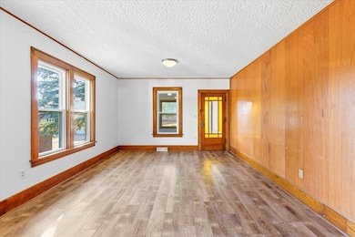 1710 College St, Cedar Falls, IA 50613 - photo 4