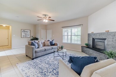 172 Valley Lake Ln, Springtown, TX 76082 - photo 4