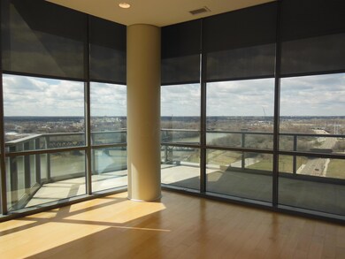 300 W Spring St #1104 051.JPG