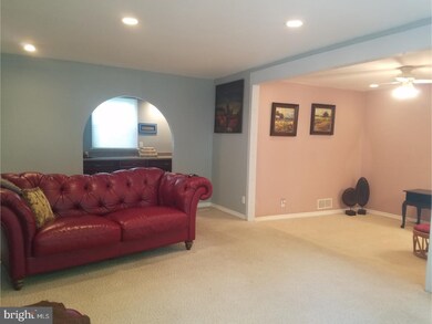 552 Cedarbrook Rd, Southampton, PA 18966 - photo 7