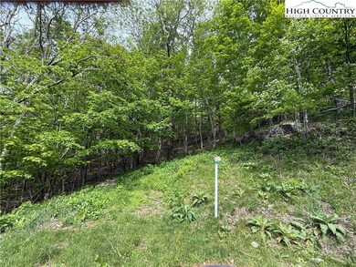 Ending of the property located at the cut-de-sac.