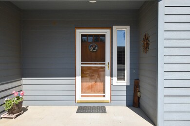 1326 SW Rimrock Way, Redmond, OR 97756 - photo 3