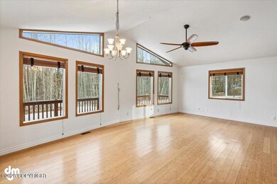 12-Dining Area_SLS_-4606