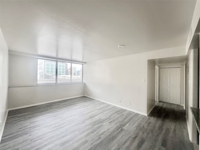 Living area - view from entry hallway