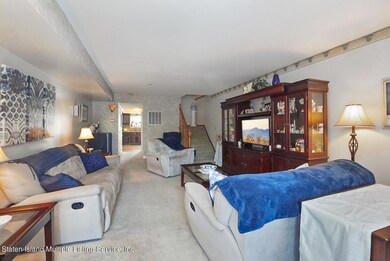 124 Blythe Place, Staten Island, NY 10306 - photo 3