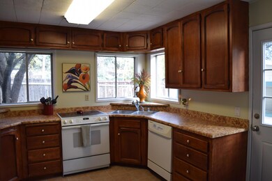 1545 Branstetter Cir, Redding, CA 96001 - photo 6