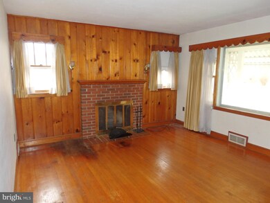 1225 Harman Rd, Maurertown, VA 22644 - photo 2