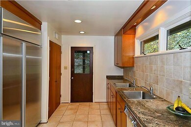 8501 Old Seven Locks Rd, Bethesda, MD 20817 - photo 6